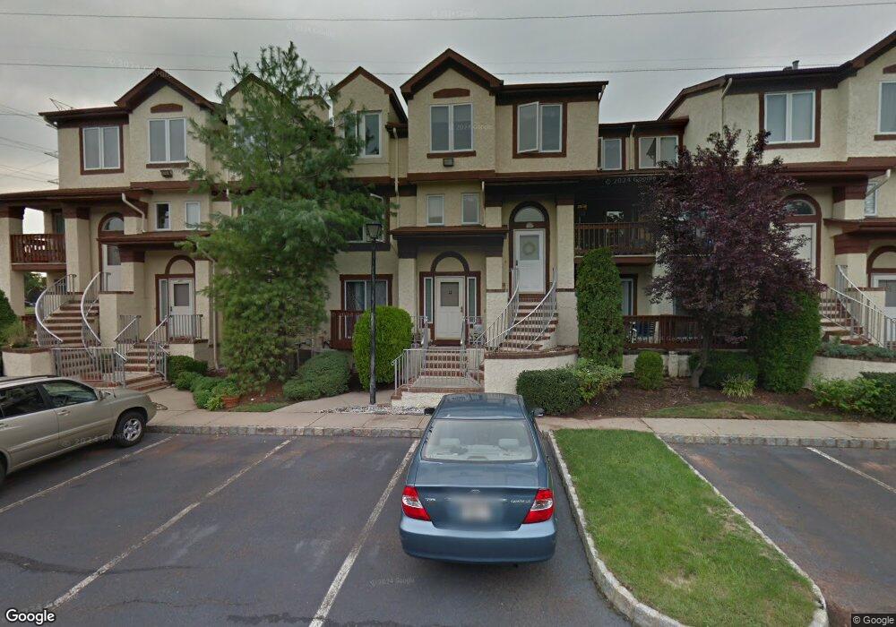 203 Michaels Ct, Woodbridge, NJ 07095 - photo 1