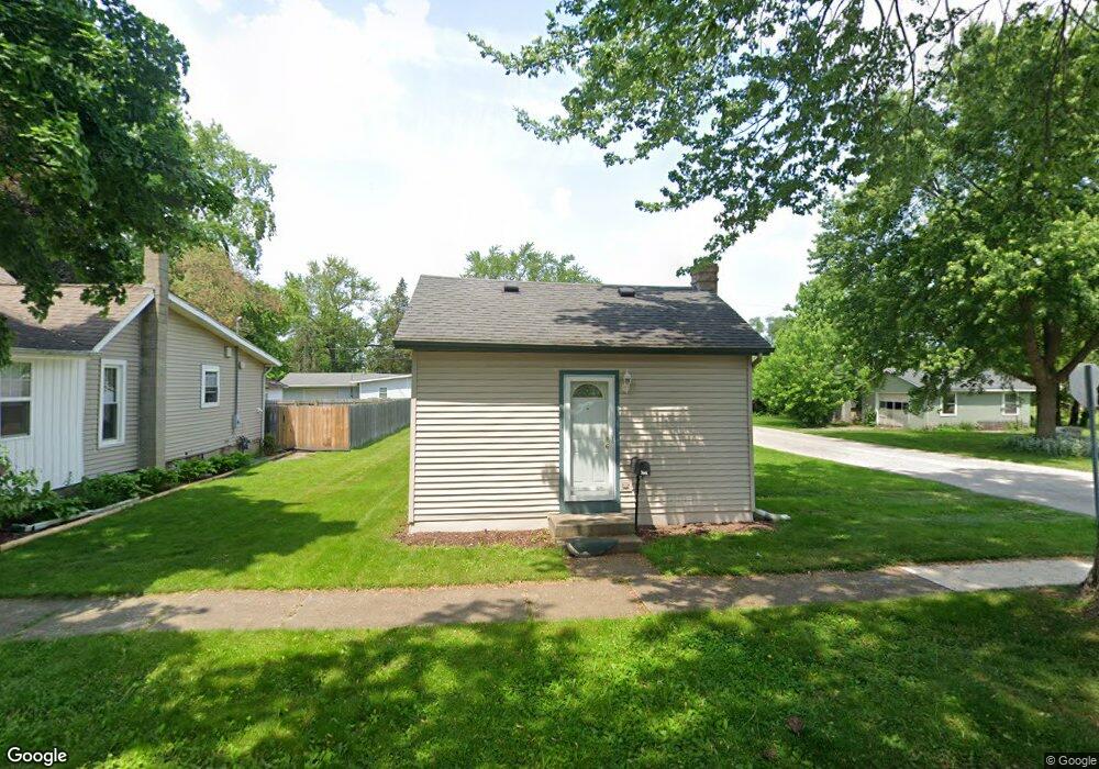 302 W Randolph St, Nappanee, IN 46550 - photo 1