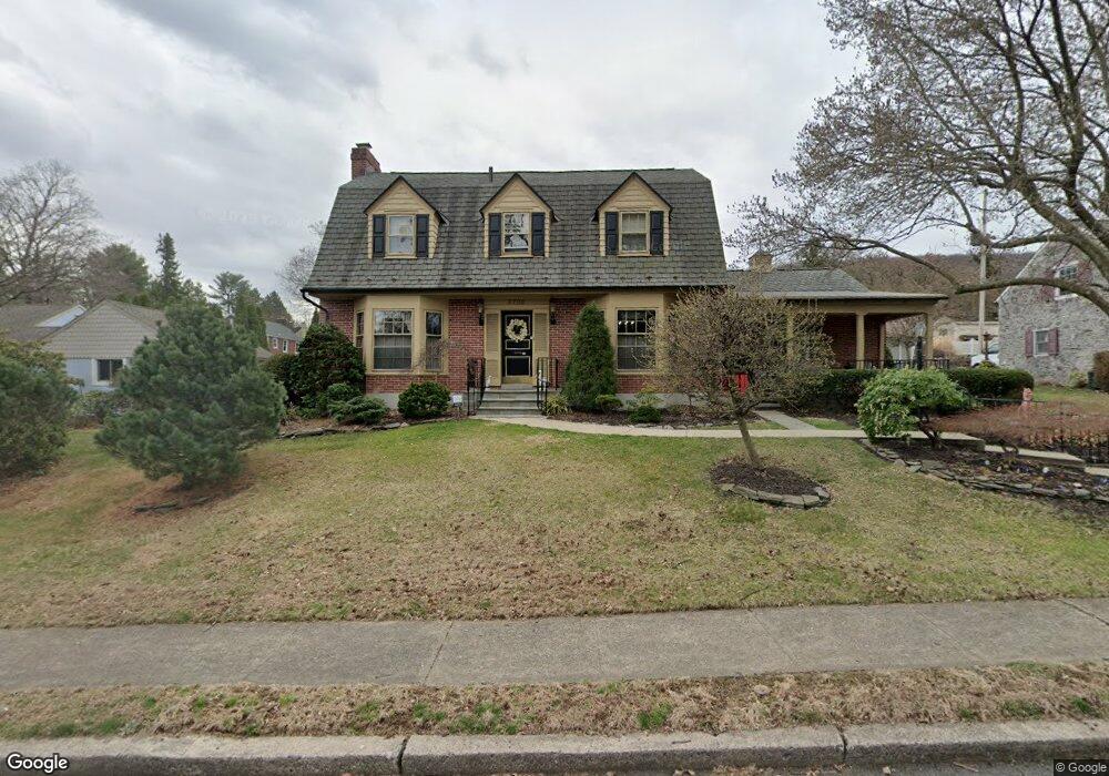 2702 Cumberland Ave, Reading, PA 19606 - photo 1