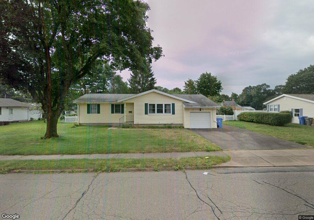 106 Cushman Dr, Manchester, CT 06042 - photo 1