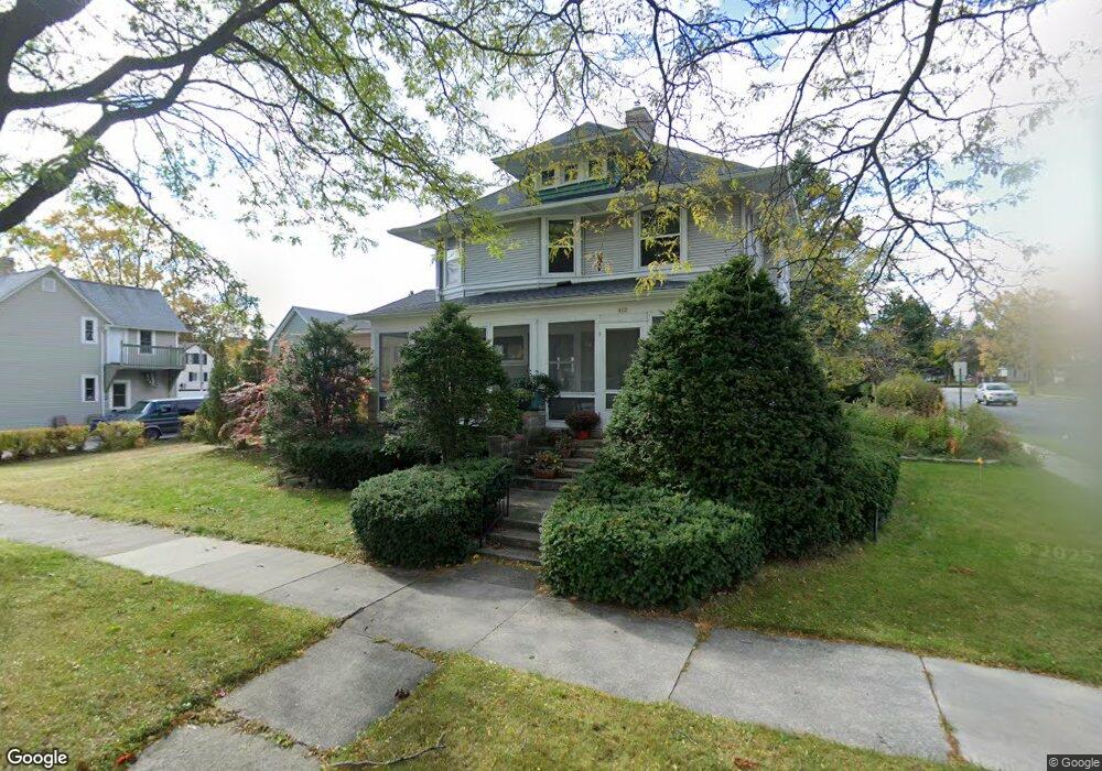 812 N 7th St, Manitowoc, WI 54220 - photo 1