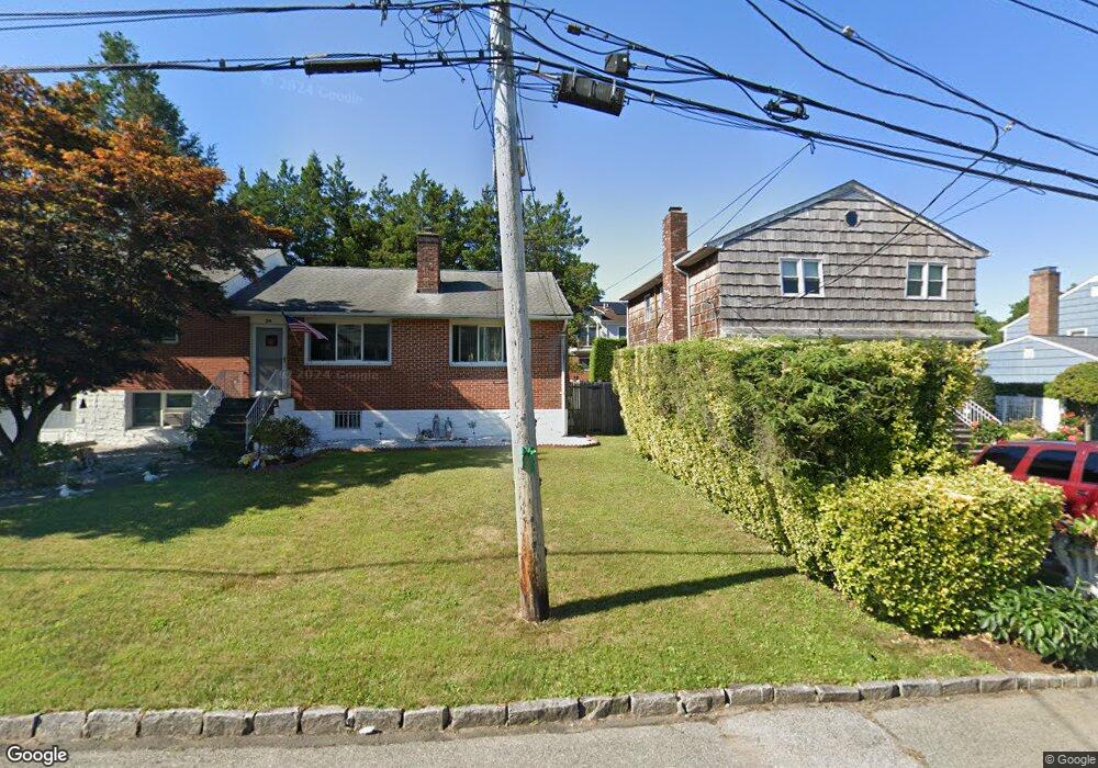 24 Fieldcrest Rd, Tuckahoe, NY 10707 - photo 1