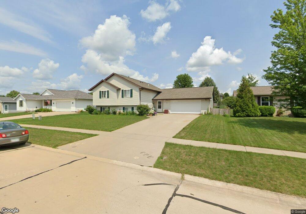 418 Crestview Dr, Center Point, IA 52213 - photo 1