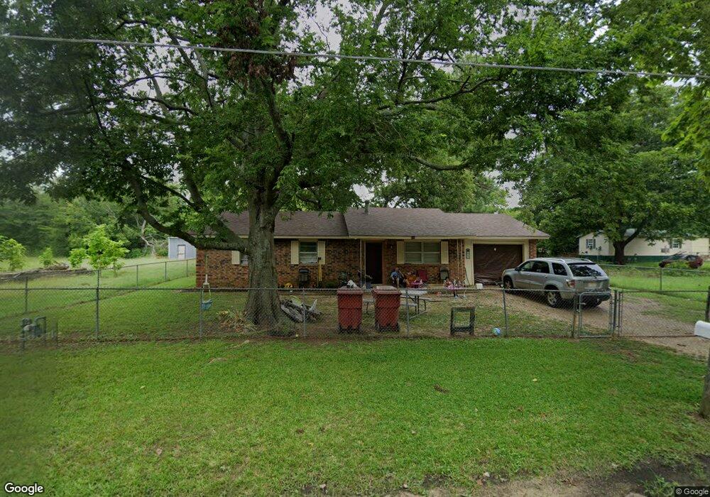 708 S H St, Hugo, OK 74743 - photo 1