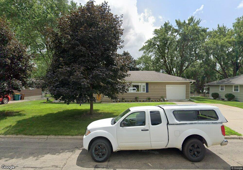 110 Fairview Dr, Albert Lea, MN 56007 - photo 1