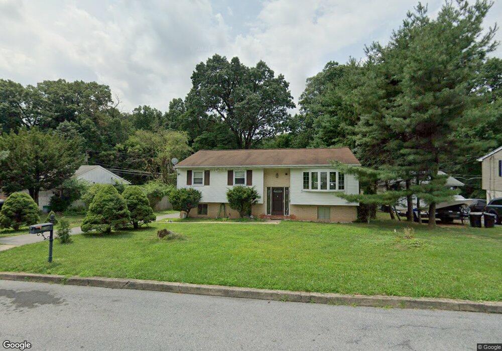 814 Whittier Dr, Allentown, PA 18103 - photo 1