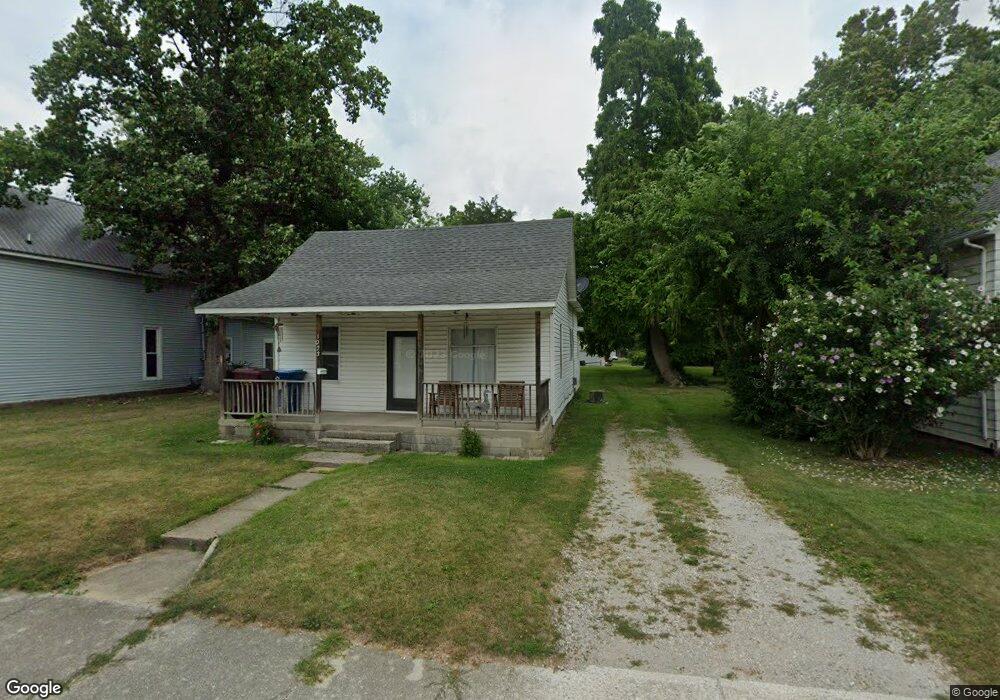 1023 W Cherry St, Bluffton, IN 46714 - photo 1