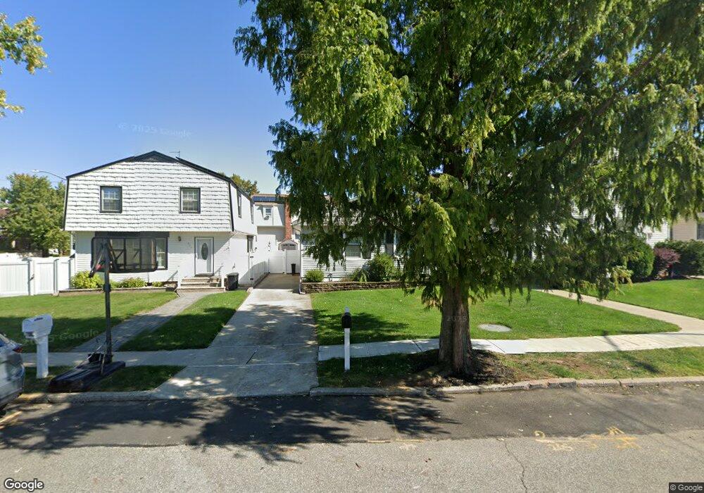 507 Maguire Ave, Staten Island, NY 10309 - photo 1