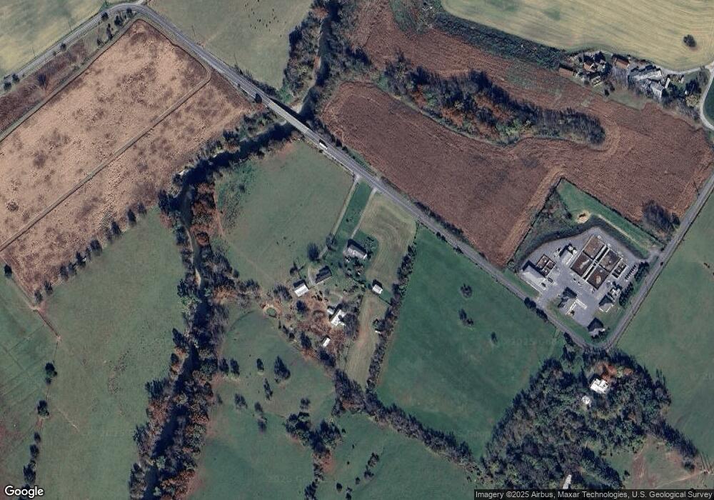 572 Scrabble Rd, Martinsburg, WV 25404 - photo 1