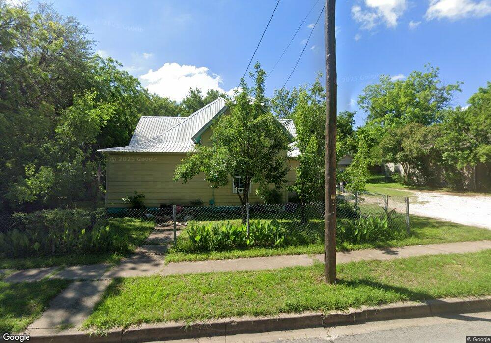 311 W Willingham St, Cleburne, TX 76033 - photo 1