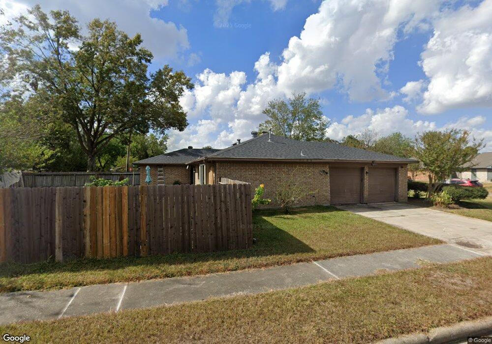 6203 Elkwood Forest Dr, Houston, TX 77088 - photo 1