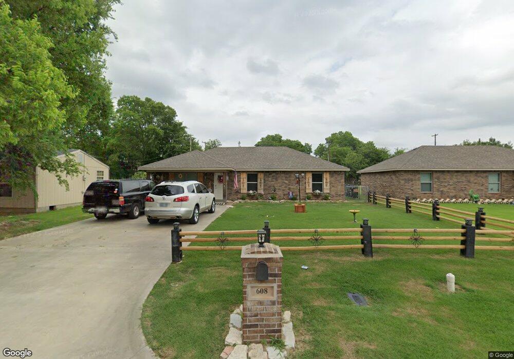 608 F St SE, Ardmore, OK 73401 - photo 1
