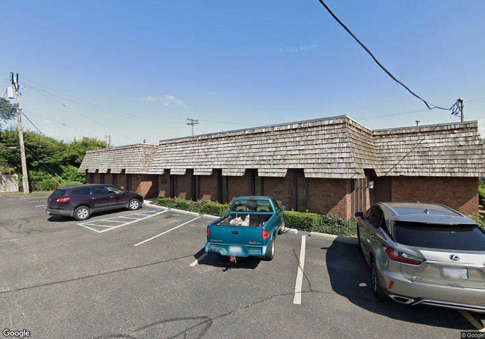 18601 Mack Ave, Grosse Pointe, MI 48236 - photo 1