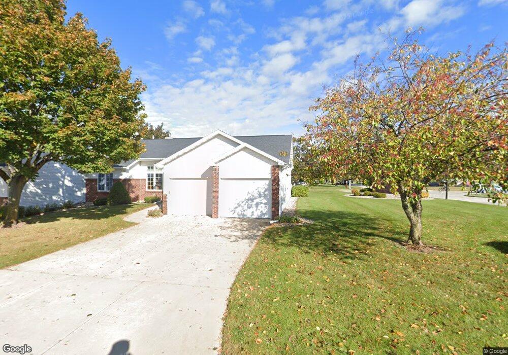 1000 W Bent Oak Ln, Appleton, WI 54914 - photo 1