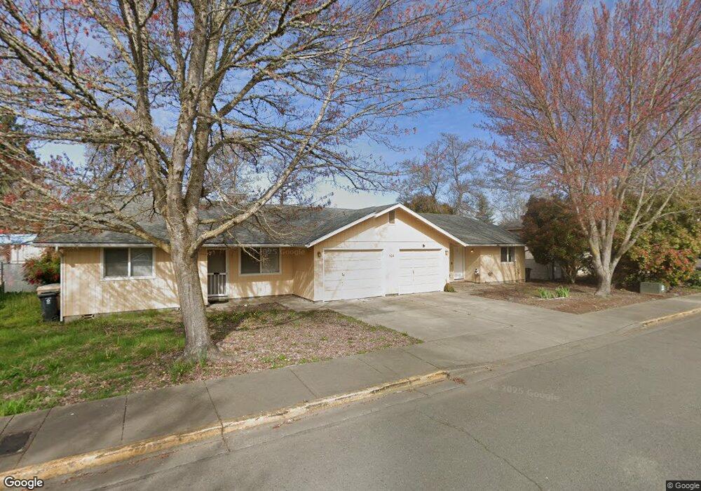 904 SE Green Briar Ln, Grants Pass, OR 97526 - photo 1