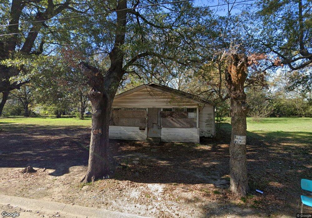 701 N Lowe St, Stuttgart, AR 72160 - photo 1