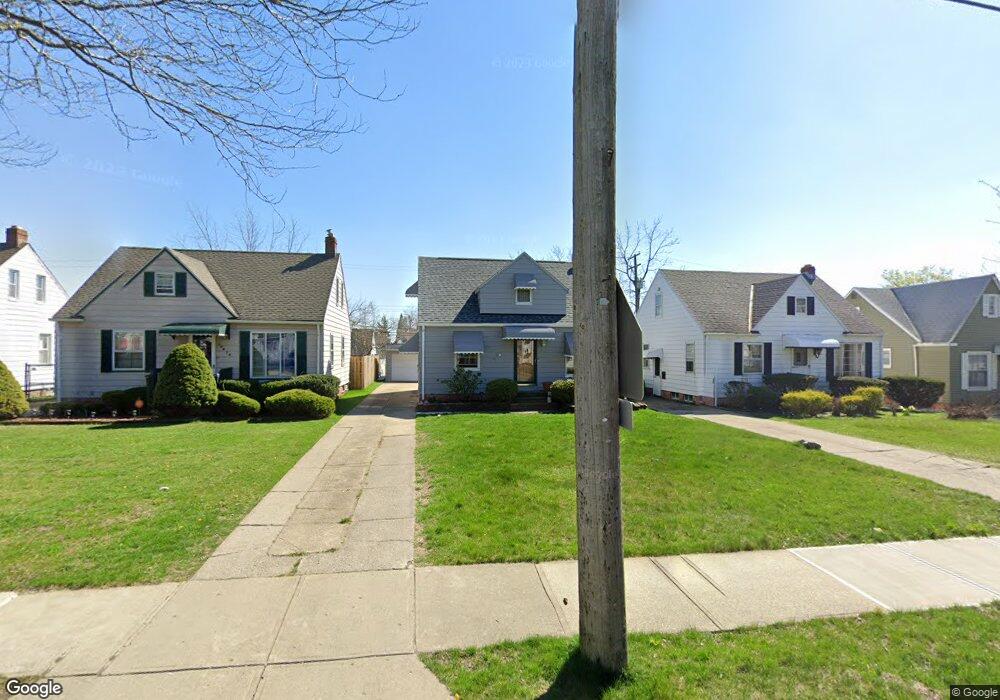 19610 Libby Rd, Maple Heights, OH 44137 - photo 1