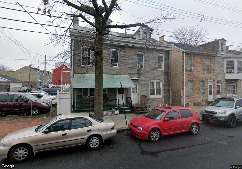 627 Laurel St, Reading, PA 19602 - photo 1