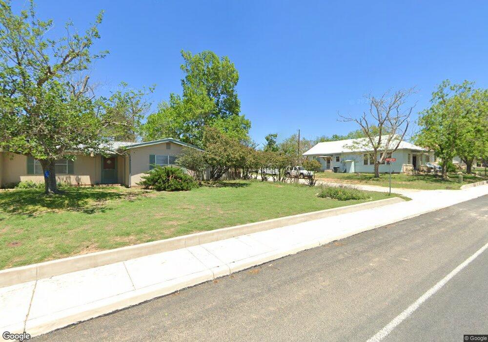 208 Mountain View Dr, Fredericksburg, TX 78624 - photo 1