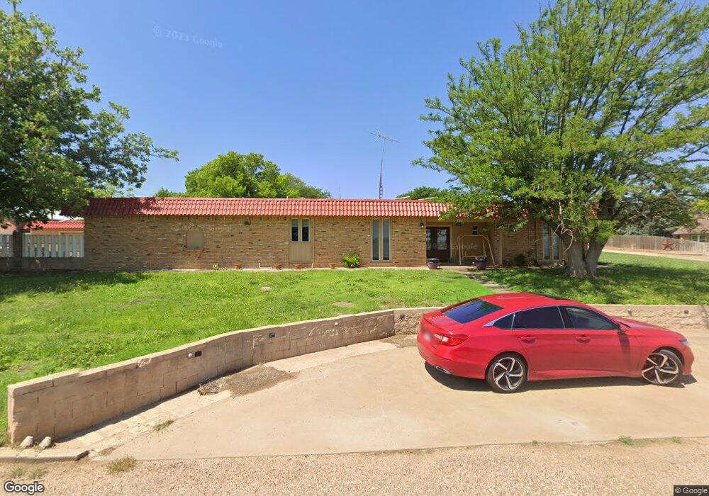 1203 Ebeling Dr, Plainview, TX 79072 - photo 1