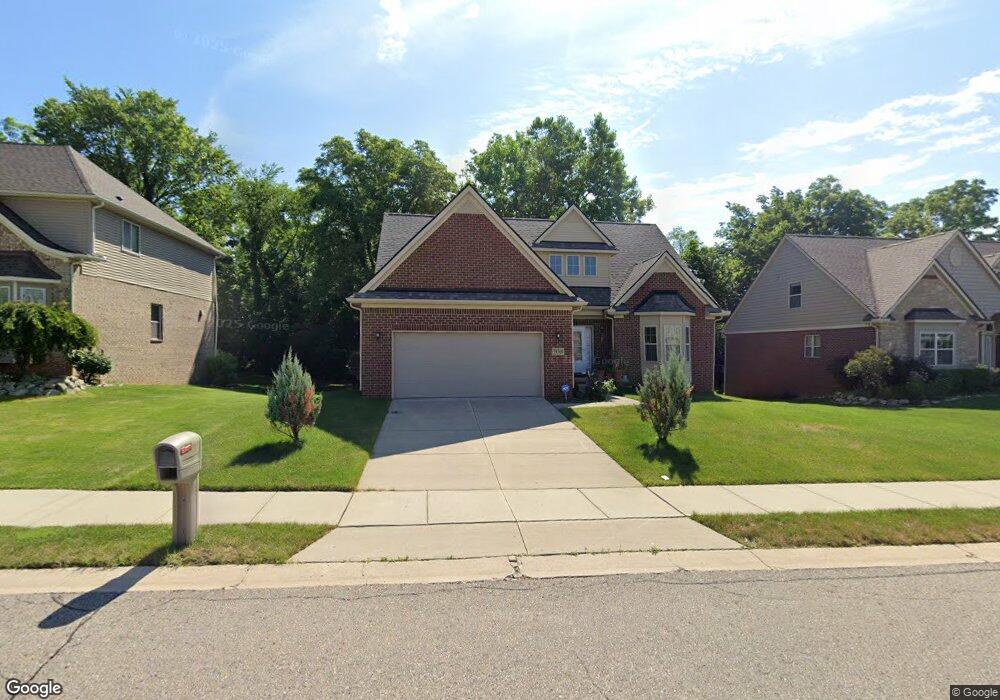 39300 Silverthorne Bend unit 21, Farmington, MI 48331 - photo 1