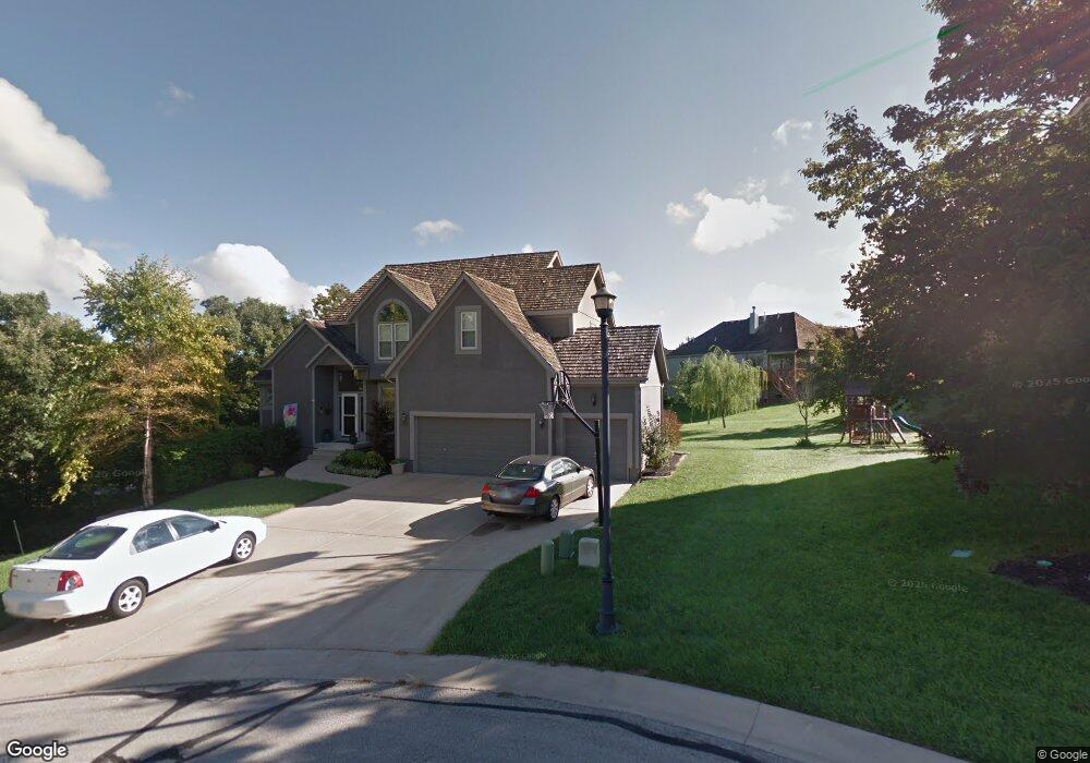 7661 Lichtenauer Ct, Shawnee, KS 66217 - photo 1