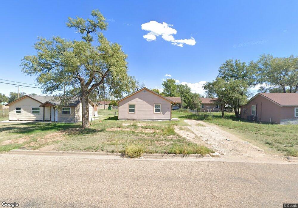 1019 Binkley Ave, Dumas, TX 79029 - photo 1