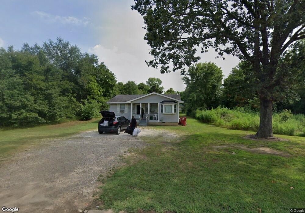 201 W Bissell St, Hugo, OK 74743 - photo 1