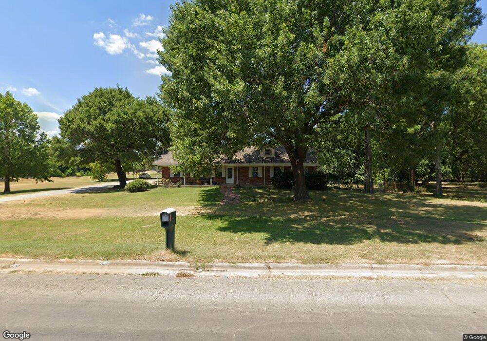 801 Moss St, Gainesville, TX 76240 - photo 1