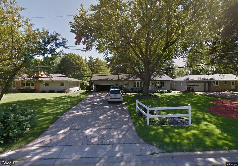 5379 Bryant St, Maple Plain, MN 55359 - photo 1