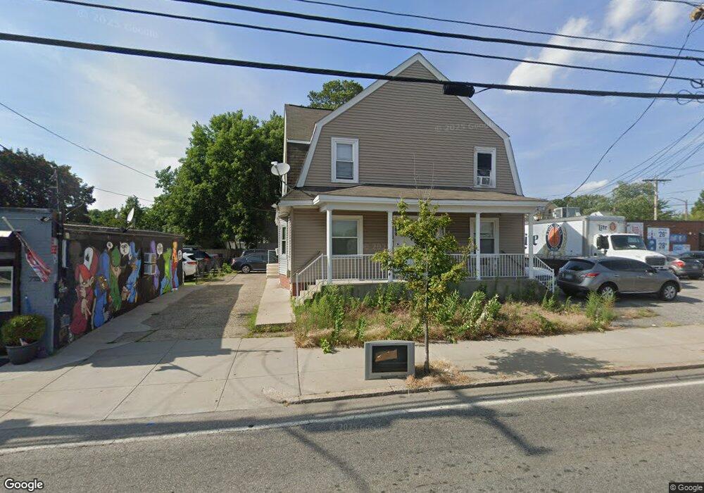 767 Mineral Spring Ave unit 2, Pawtucket, RI 02860 - photo 1