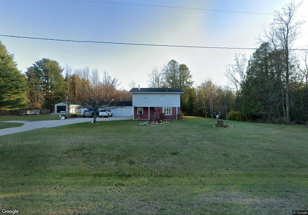 2723 Cottage Ln, Two Rivers, WI 54241 - photo 1