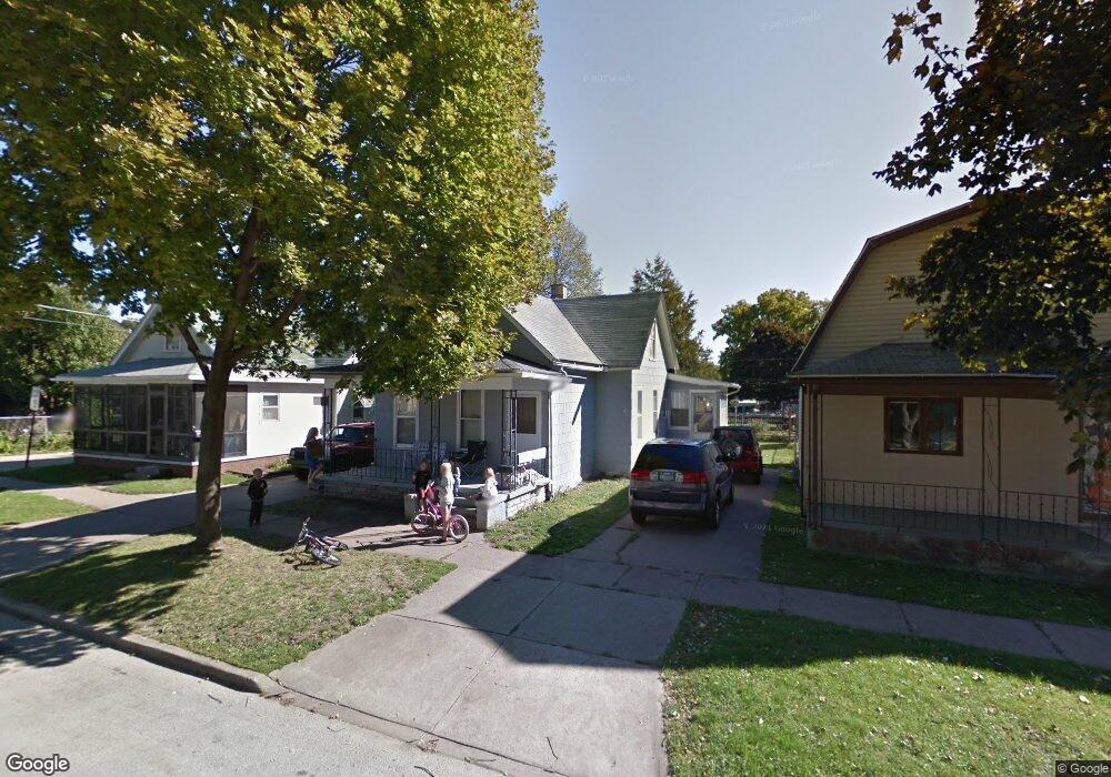 609 Wilkes Ave, Davenport, IA 52802 - photo 1