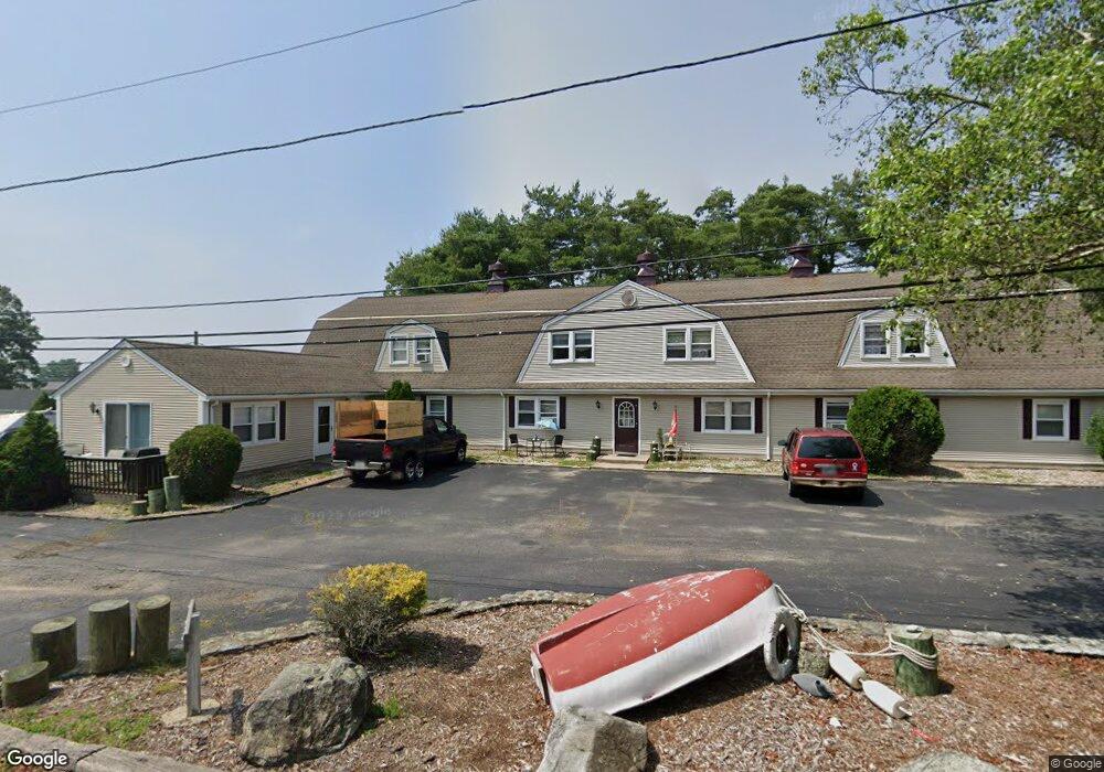 15 Massasoit Ave, Bristol, RI 02809 - photo 1