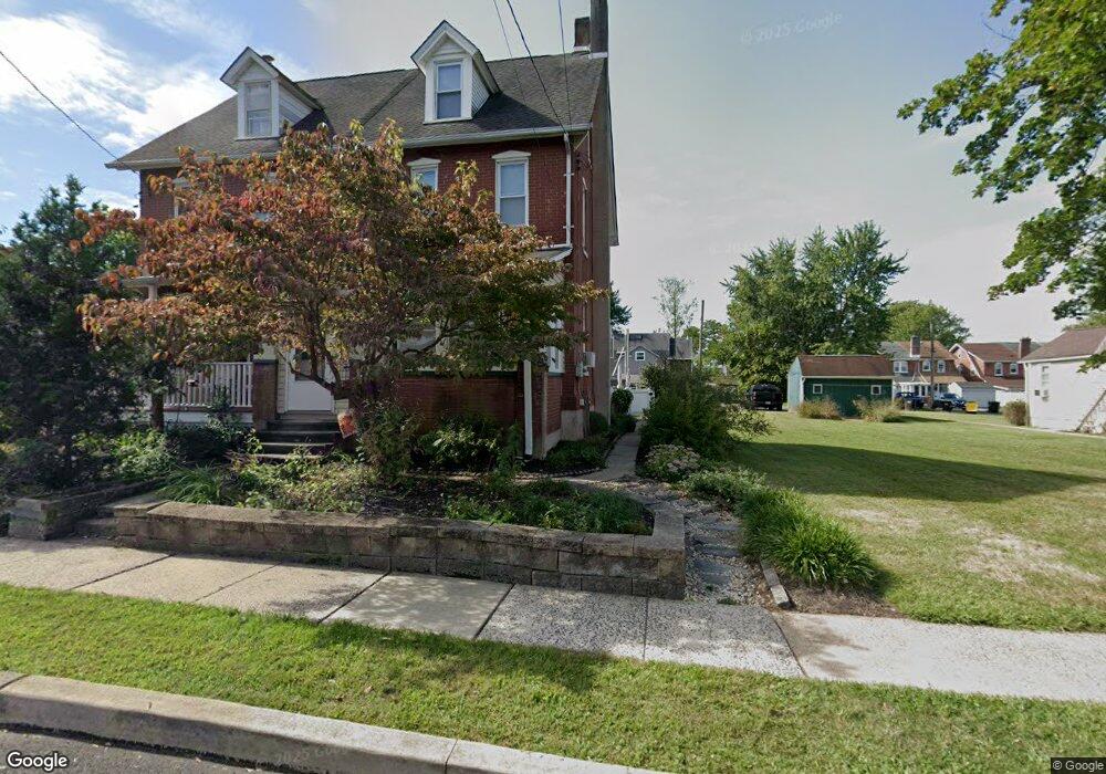 720 W 4th St, Lansdale, PA 19446 - photo 1