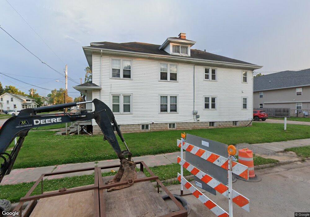 923 Cherry St, Oshkosh, WI 54901 - photo 1