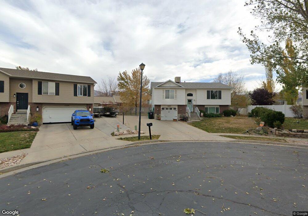 1569 W 1825 S, Woods Cross, UT 84087 - photo 1