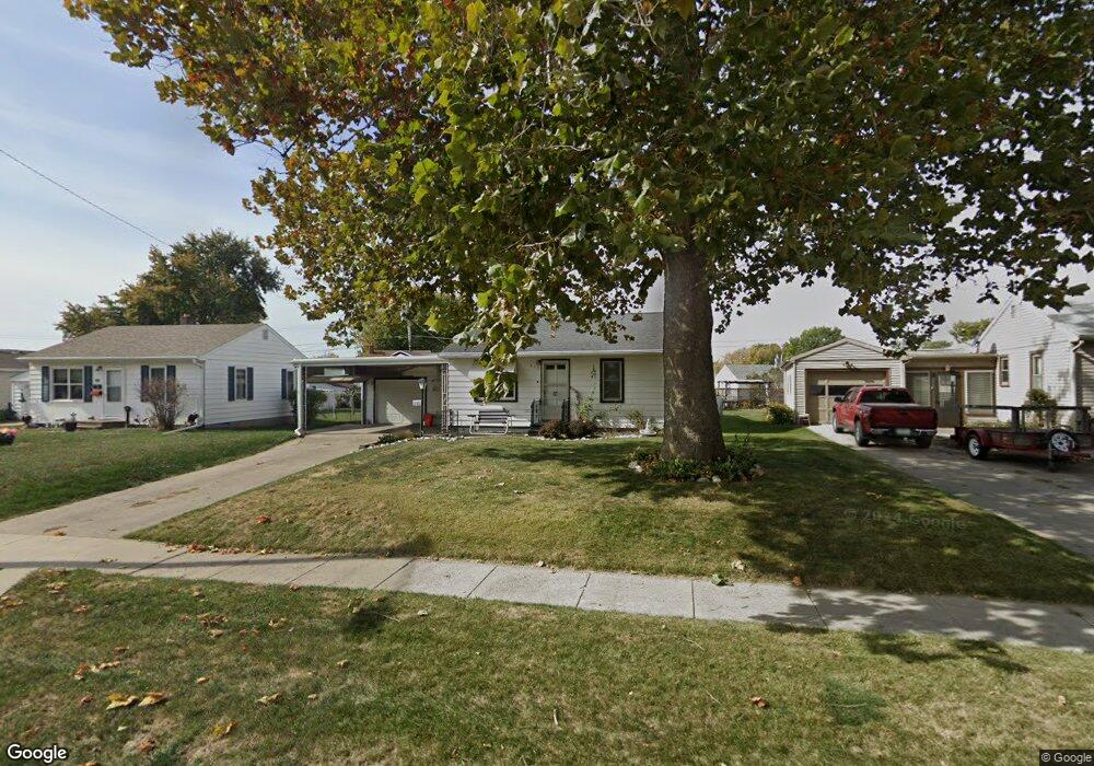 313 E 21st St S, Newton, IA 50208 - photo 1