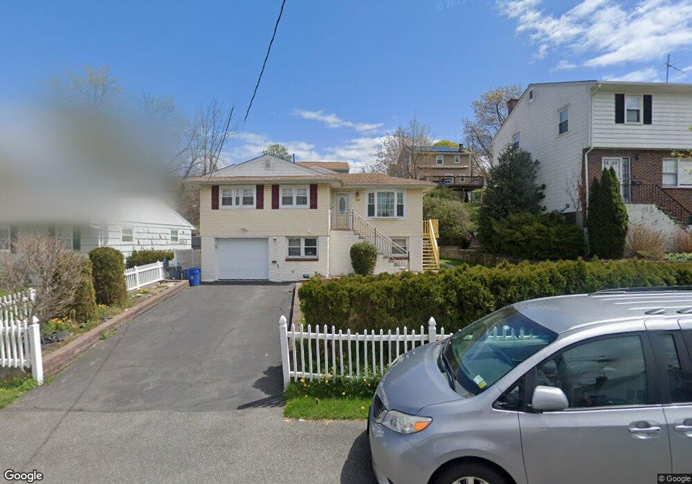 182 Bretton Rd, Yonkers, NY 10710 - photo 1