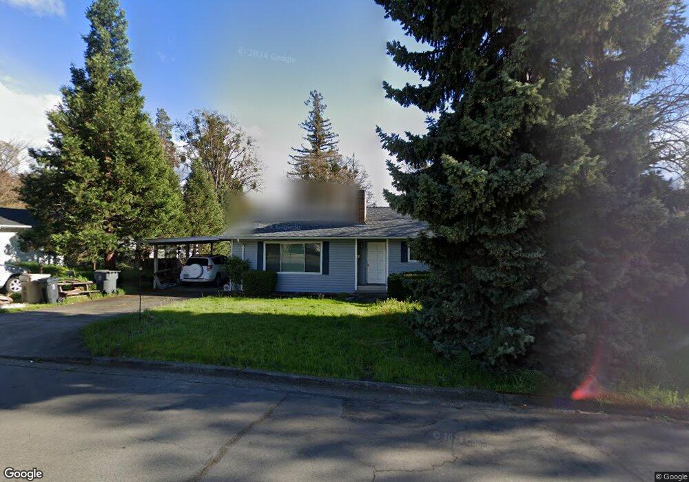 939 NE Cedar Ln, Grants Pass, OR 97526 - photo 1