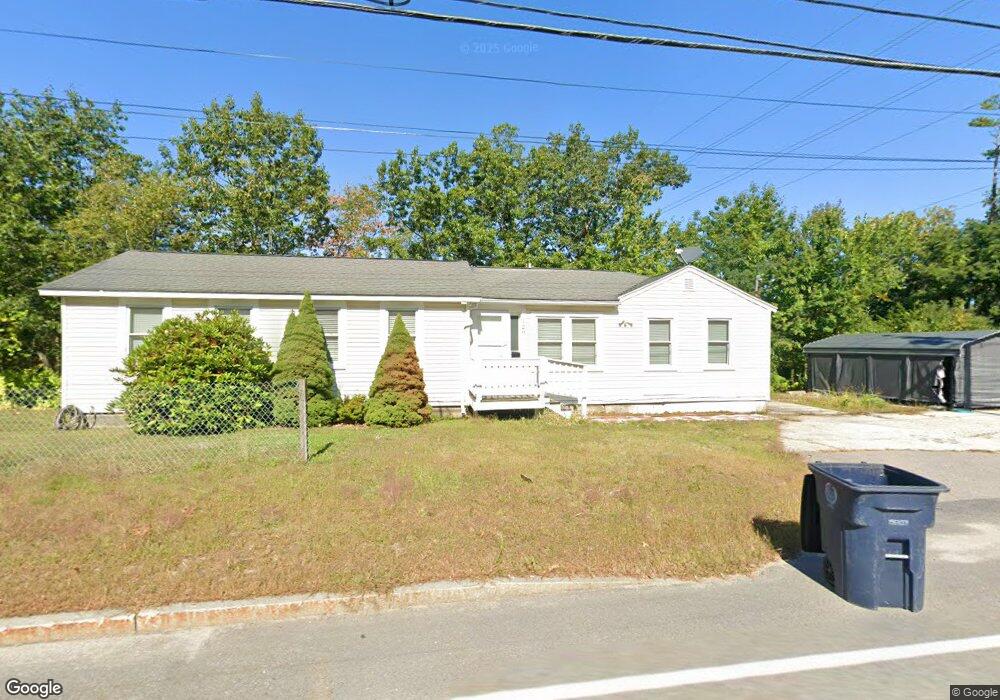 129 E Dunstable Rd, Nashua, NH 03062 - photo 1