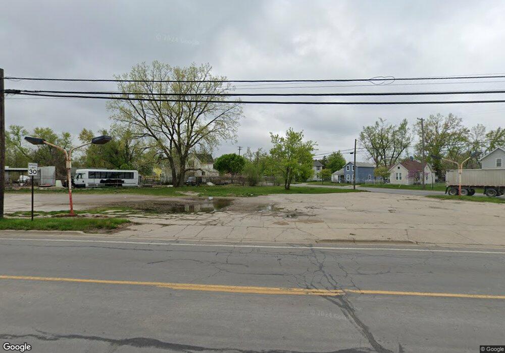 945 E Beecher St, Adrian, MI 49221 - photo 1