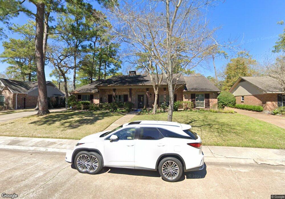 10114 Candlewood Dr, Houston, TX 77042 - photo 1