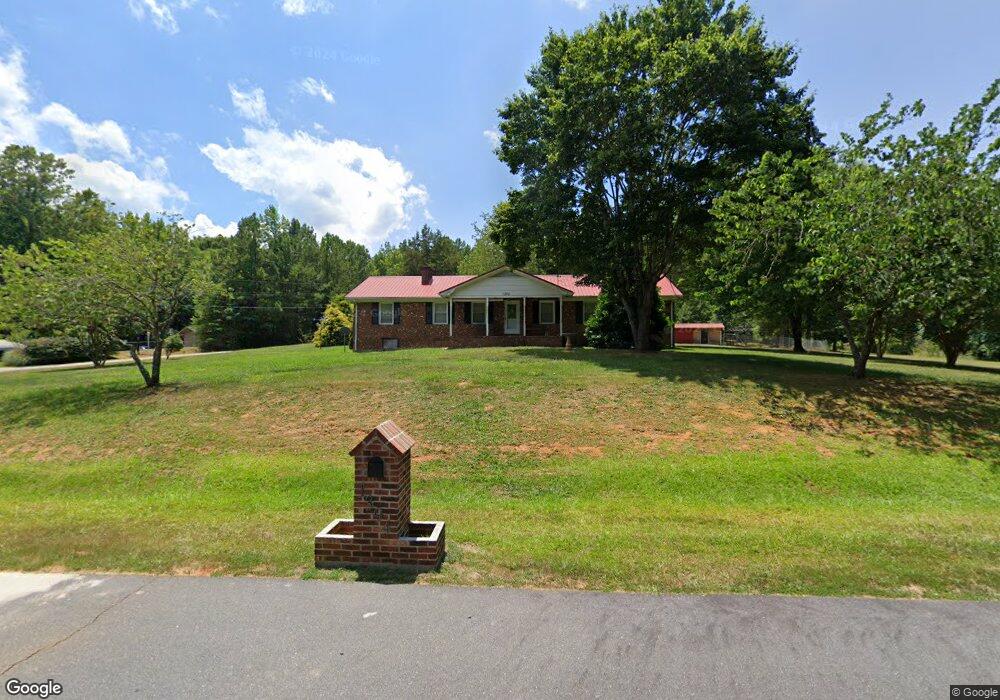 1394 Independence Ave, Asheboro, NC 27205 - photo 1