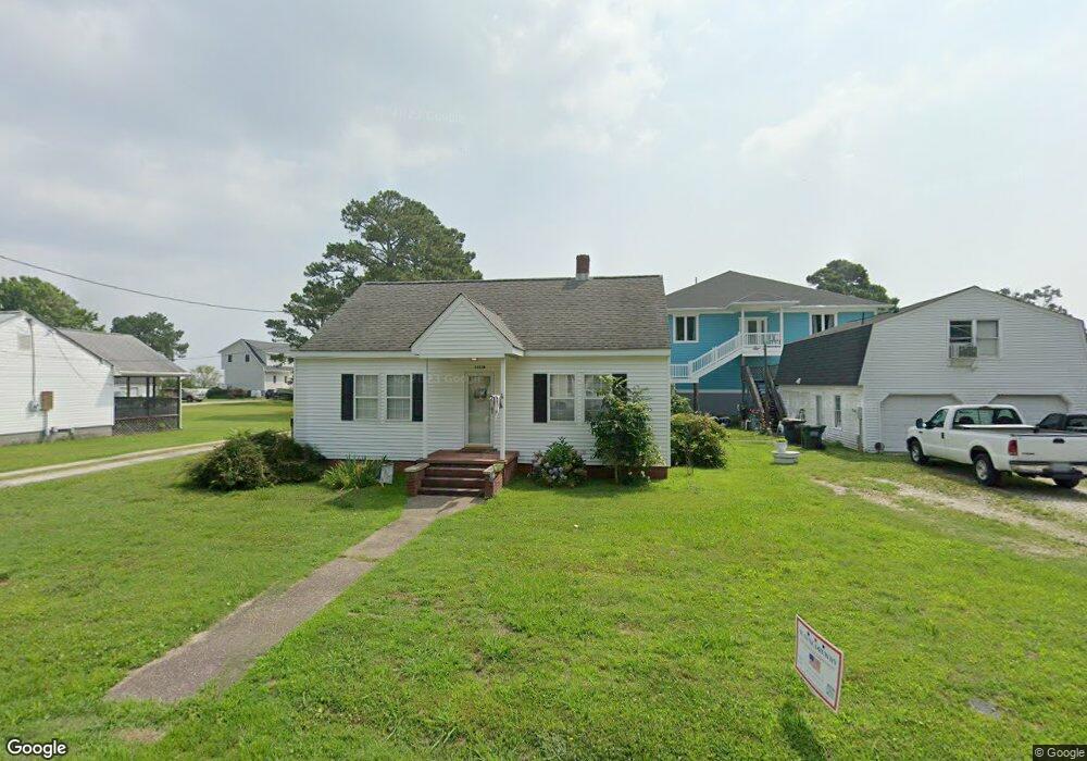 1112 Dandy Loop Rd, Yorktown, VA 23692 - photo 1