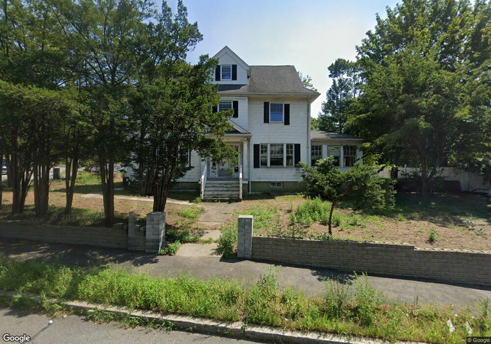 370 Worcester St, Wellesley Hills, MA 02481 - photo 1