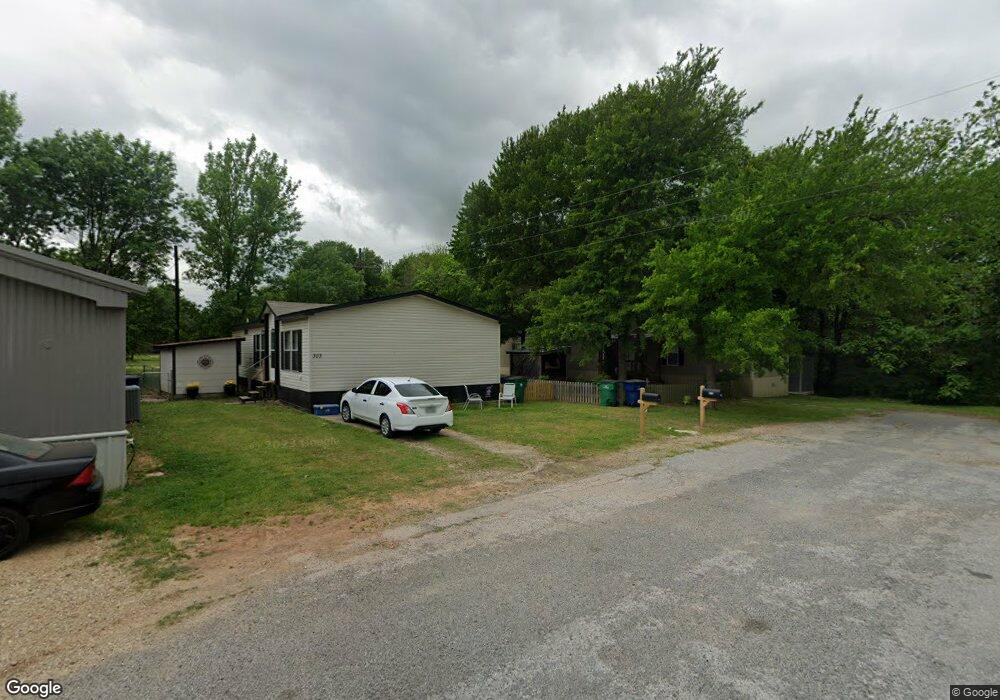 301 Jones Cir, Pottsboro, TX 75076 - photo 1