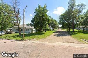 206 7th St NE, Wessington Springs, SD 57382