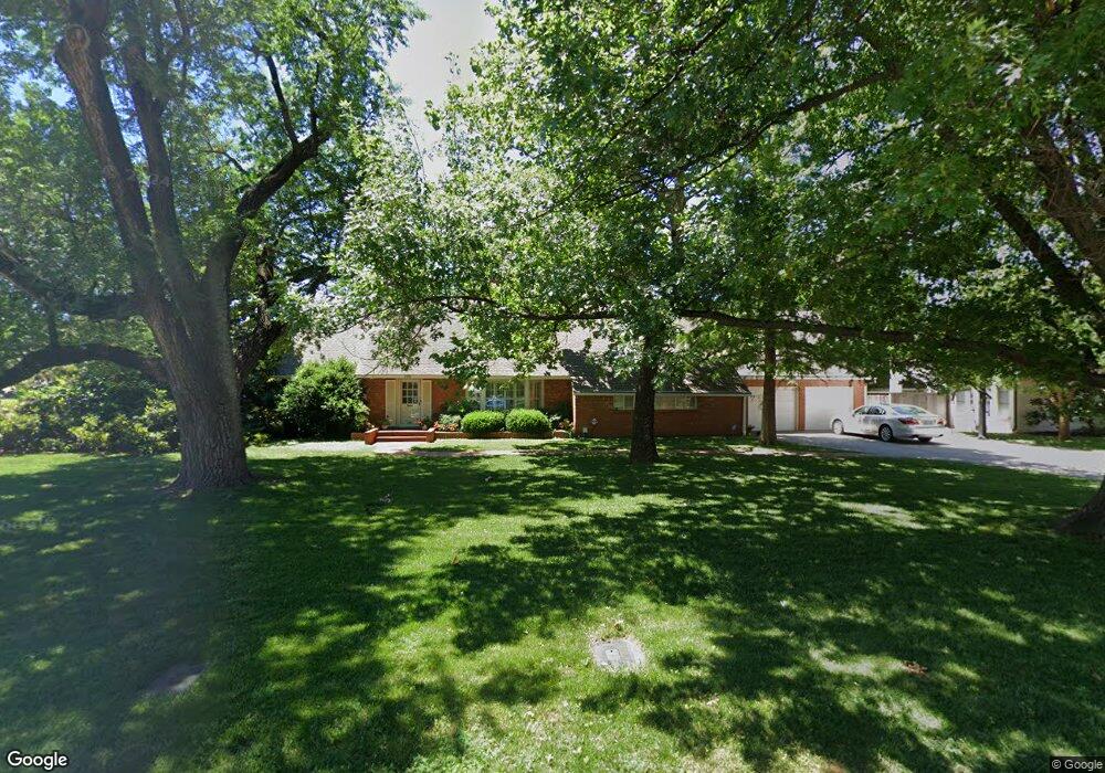 1100 Tedford Way, Nichols Hills, OK 73116 - photo 1