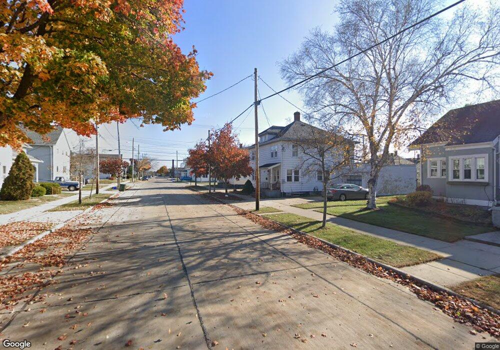 1605 21st St, Two Rivers, WI 54241 - photo 1